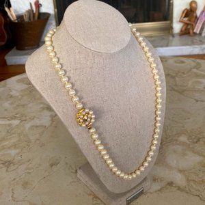 Vintage Richelieu?24” Pearl Necklace Gold Tone Hand Knotted